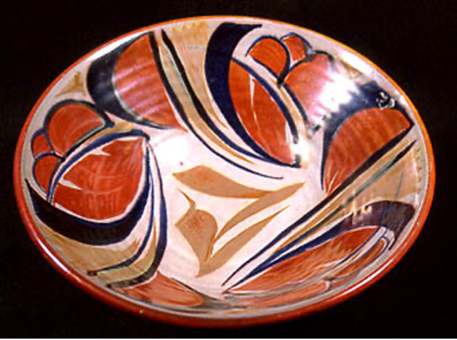 Tin Glazed earthenware bowl by Alan Caiger-Smith. Circa 1980.